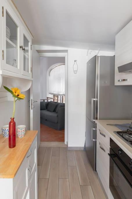 Penthouse With Jacuzzi On Private Terrace In Trastevere 로마 외부 사진