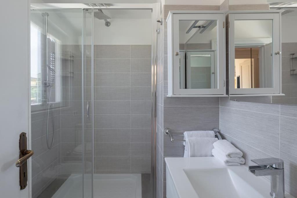 Penthouse With Jacuzzi On Private Terrace In Trastevere 로마 외부 사진